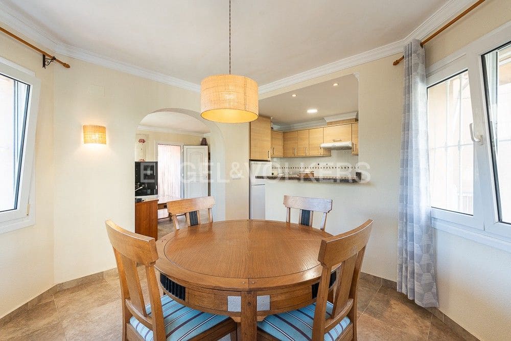 2 chambre Villa/Maison à vendre à Oliva avec piscine garage - 420 000 € (Ref: 8239360)