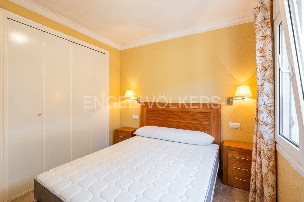 2 chambre Villa/Maison à vendre à Oliva avec piscine garage - 420 000 € (Ref: 8239360)