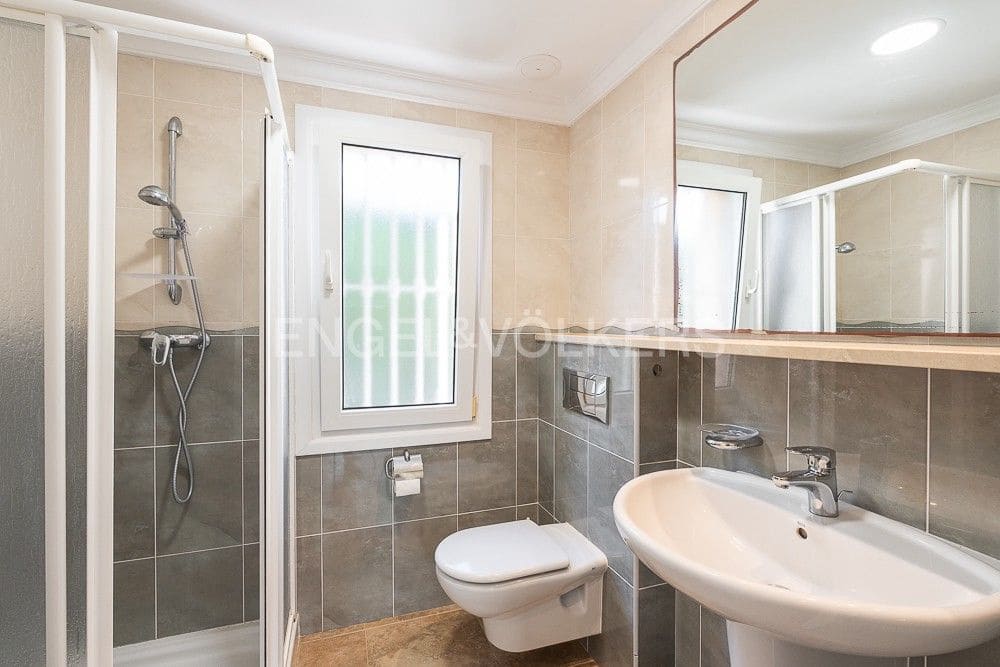 2 chambre Villa/Maison à vendre à Oliva avec piscine garage - 420 000 € (Ref: 8239360)