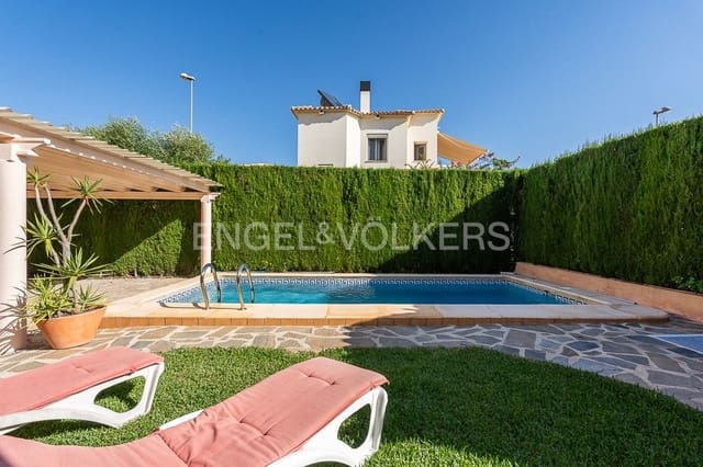 2 chambre Villa/Maison à vendre à Oliva Nova, Oliva avec piscine garage - 420 000 € (Ref: 8239360)