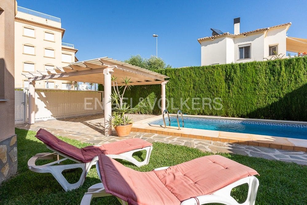 2 chambre Villa/Maison à vendre à Oliva avec piscine garage - 420 000 € (Ref: 8239360)