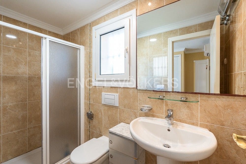2 chambre Villa/Maison à vendre à Oliva avec piscine garage - 420 000 € (Ref: 8239360)