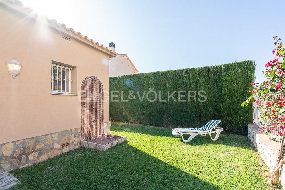 2 chambre Villa/Maison à vendre à Oliva avec piscine garage - 420 000 € (Ref: 8239360)
