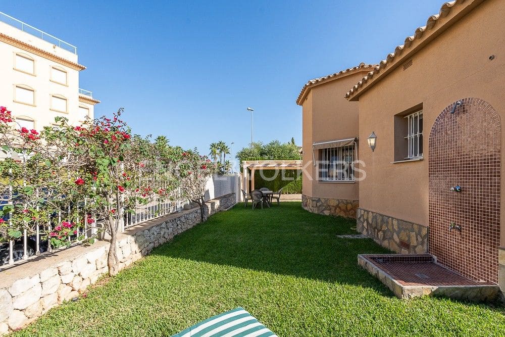 2 chambre Villa/Maison à vendre à Oliva avec piscine garage - 420 000 € (Ref: 8239360)