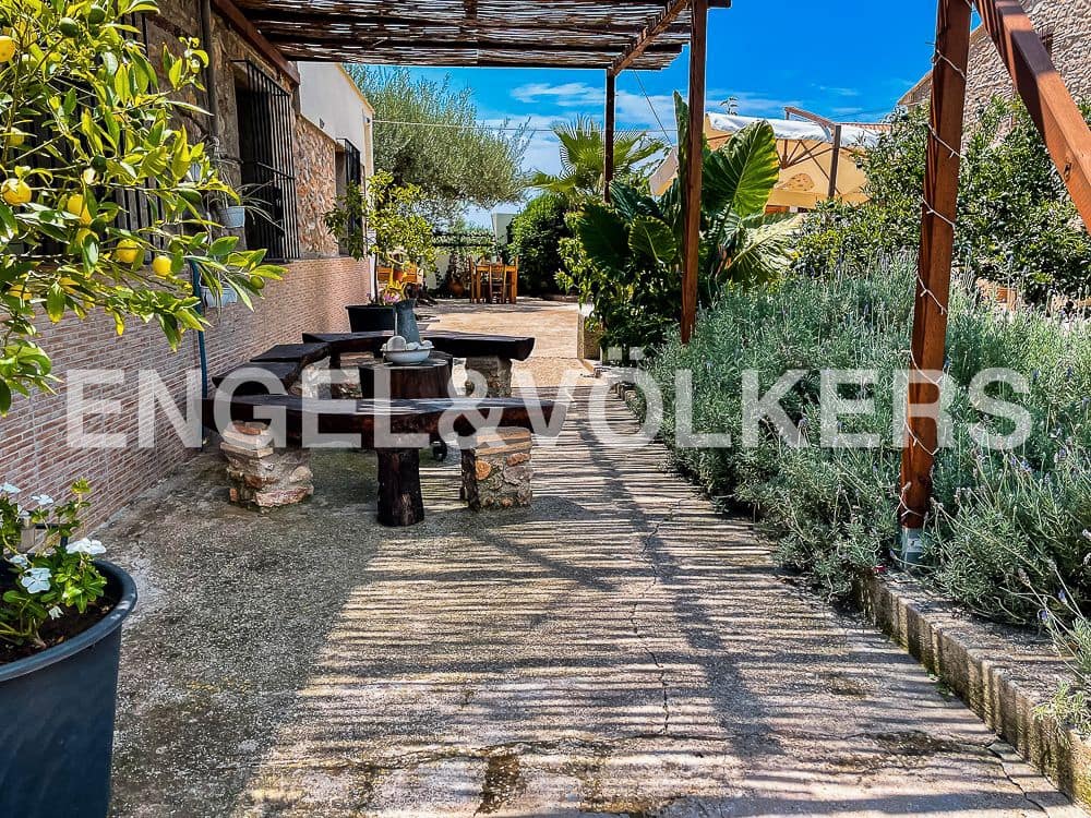 3 bedroom Finca/Country House for sale in Almassora / Almazora with garage - € 675,000 (Ref: 8239362)