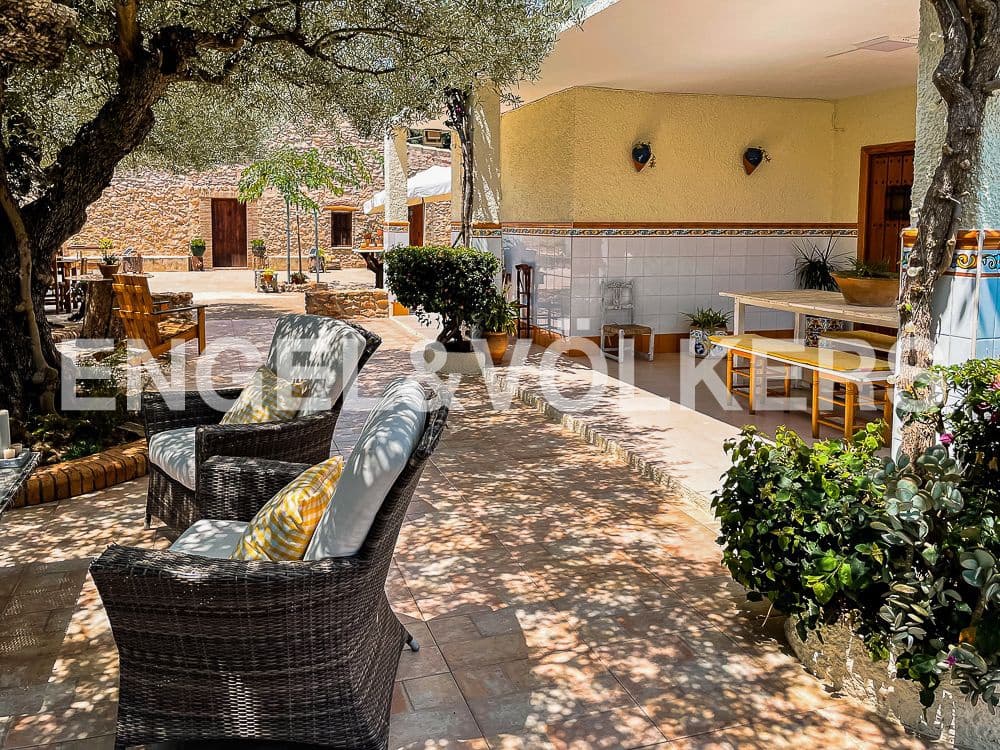 3 bedroom Finca/Country House for sale in Almassora / Almazora with garage - € 675,000 (Ref: 8239362)