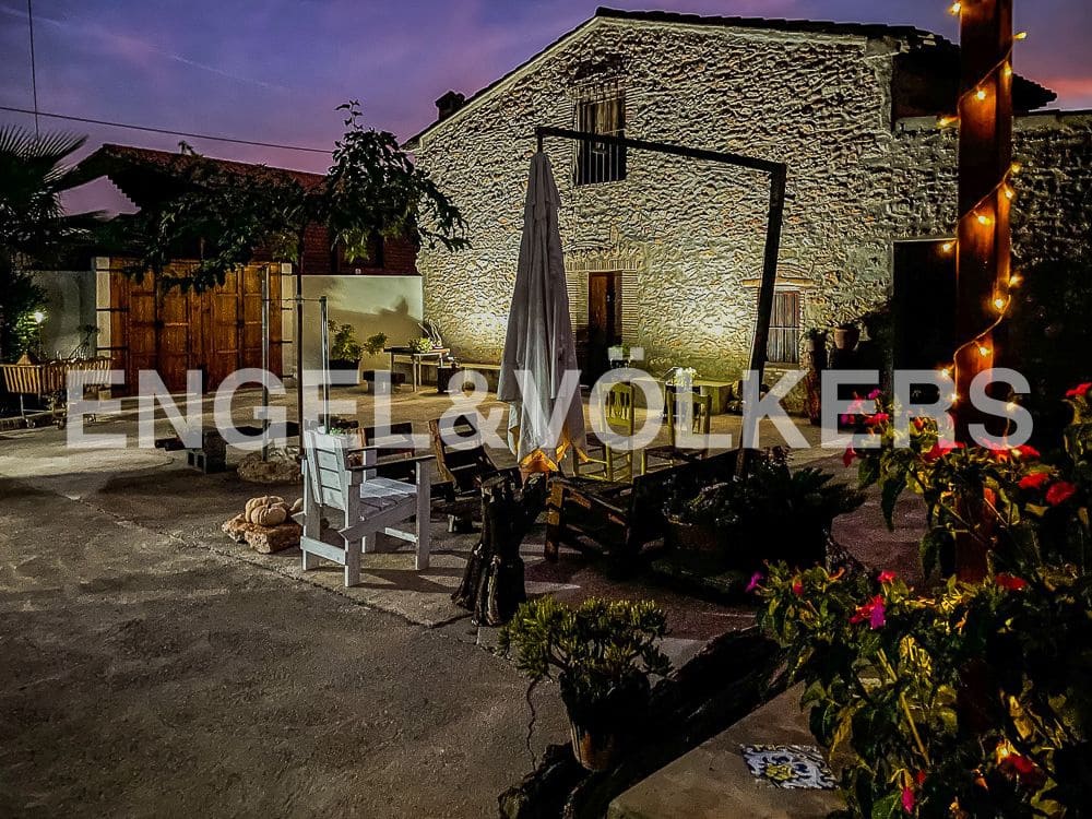 3 bedroom Finca/Country House for sale in Almassora / Almazora with garage - € 675,000 (Ref: 8239362)