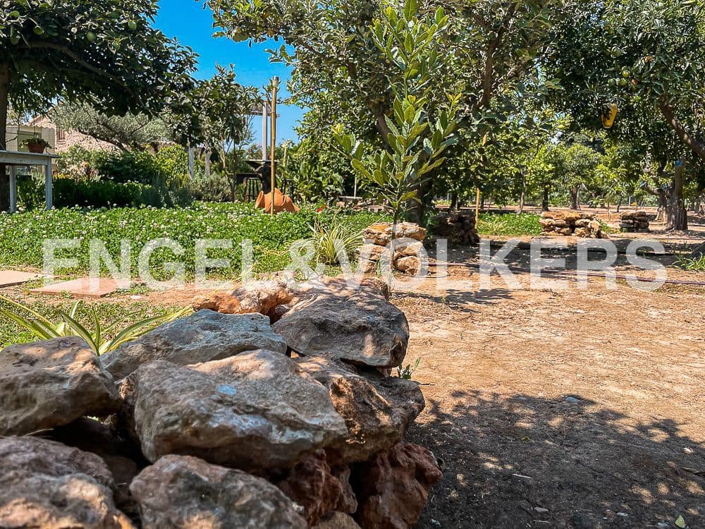 3 bedroom Finca/Country House for sale in Almassora / Almazora with garage - € 675,000 (Ref: 8239362)