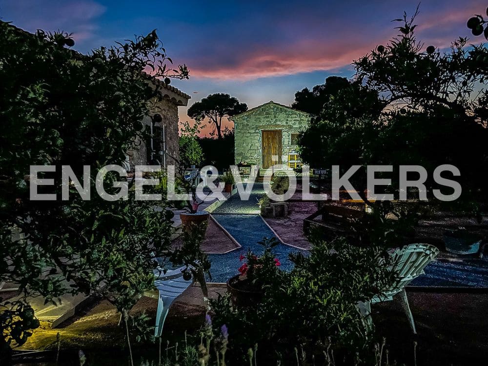 3 bedroom Finca/Country House for sale in Almassora / Almazora with garage - € 675,000 (Ref: 8239362)