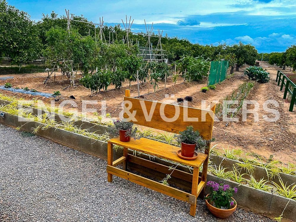3 bedroom Finca/Country House for sale in Almassora / Almazora with garage - € 675,000 (Ref: 8239362)