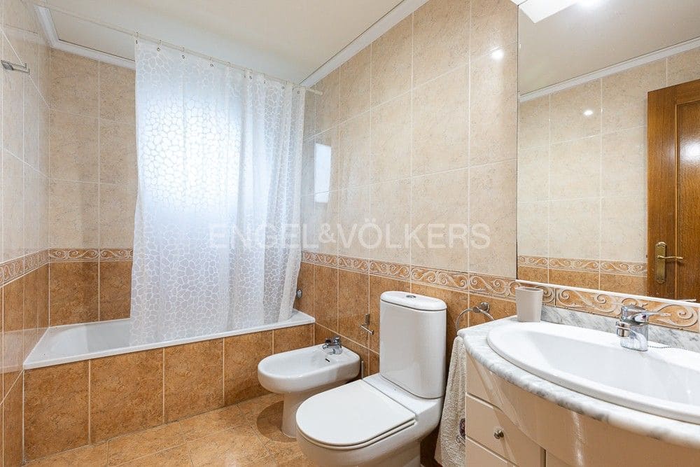 3 bedroom Beach Apartment for sale in Xeraco with pool garage - € 450,000 (Ref: 8239364)
