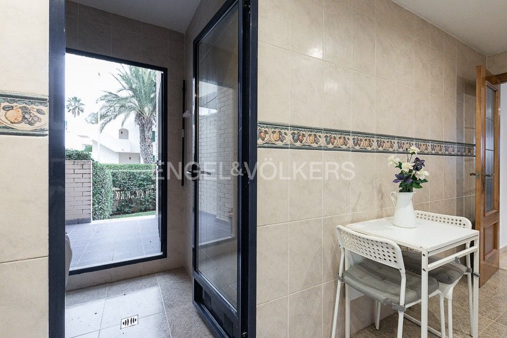 3 bedroom Beach Apartment for sale in Xeraco with pool garage - € 450,000 (Ref: 8239364)
