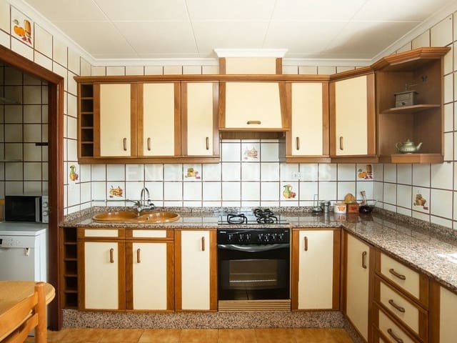 4 bedroom Villa for sale in Benicarló - € 260,000 (Ref: 8239374)