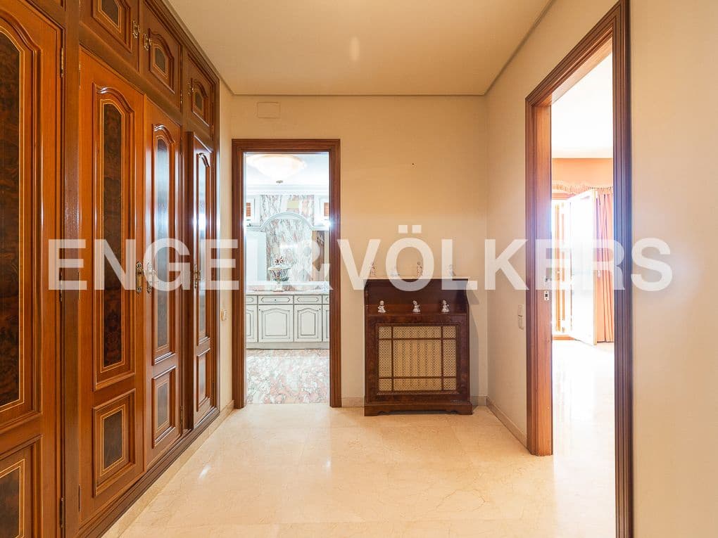 6 slaapkamer Villa te koop in Ontinyent met zwembad garage - € 1.290.000 (Ref: 8239378)