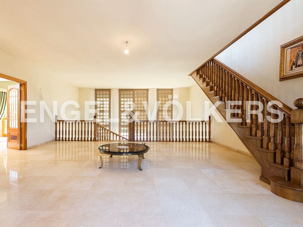 6 slaapkamer Villa te koop in Ontinyent met zwembad garage - € 1.290.000 (Ref: 8239378)