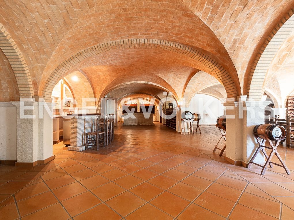 6 slaapkamer Villa te koop in Ontinyent met zwembad garage - € 1.290.000 (Ref: 8239378)