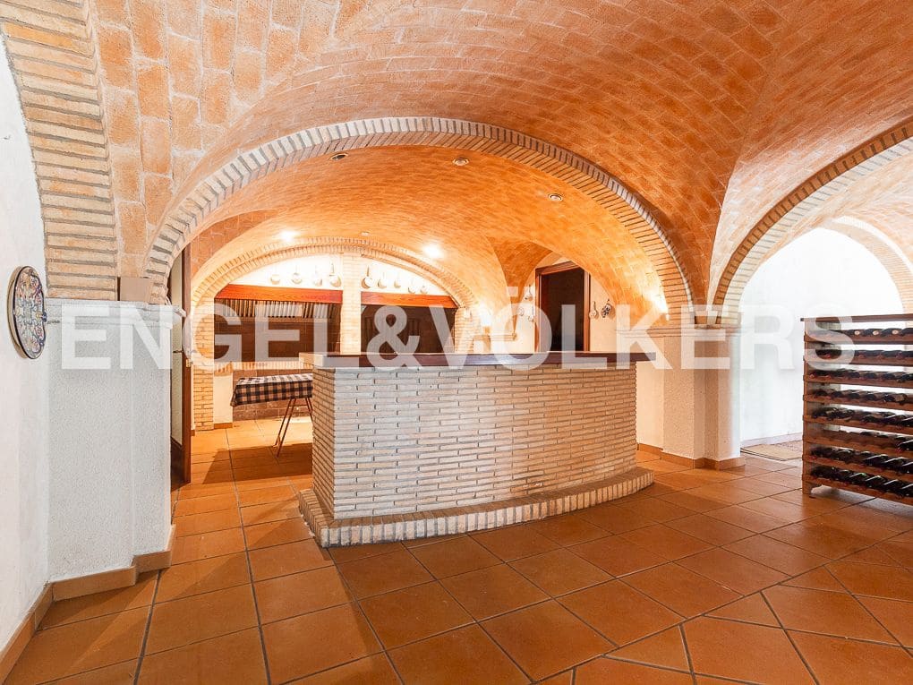 6 slaapkamer Villa te koop in Ontinyent met zwembad garage - € 1.290.000 (Ref: 8239378)