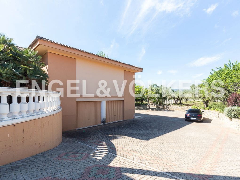 6 slaapkamer Villa te koop in Ontinyent met zwembad garage - € 1.290.000 (Ref: 8239378)