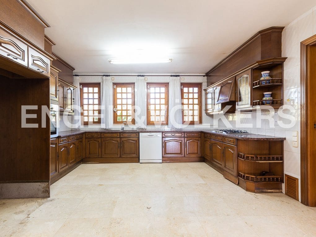 6 slaapkamer Villa te koop in Ontinyent met zwembad garage - € 1.290.000 (Ref: 8239378)