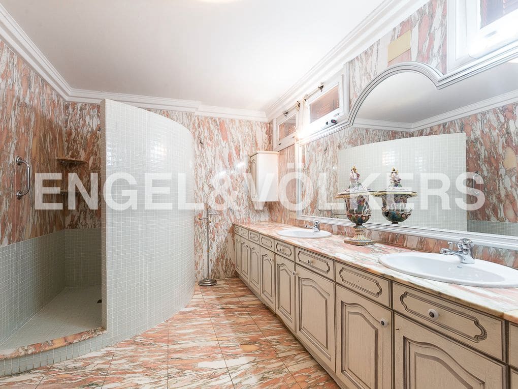 6 slaapkamer Villa te koop in Ontinyent met zwembad garage - € 1.290.000 (Ref: 8239378)