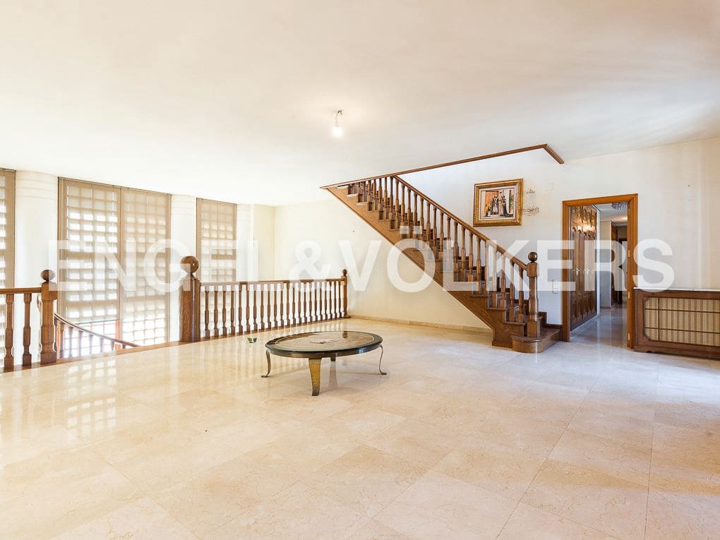 6 slaapkamer Villa te koop in Ontinyent met zwembad garage - € 1.290.000 (Ref: 8239378)