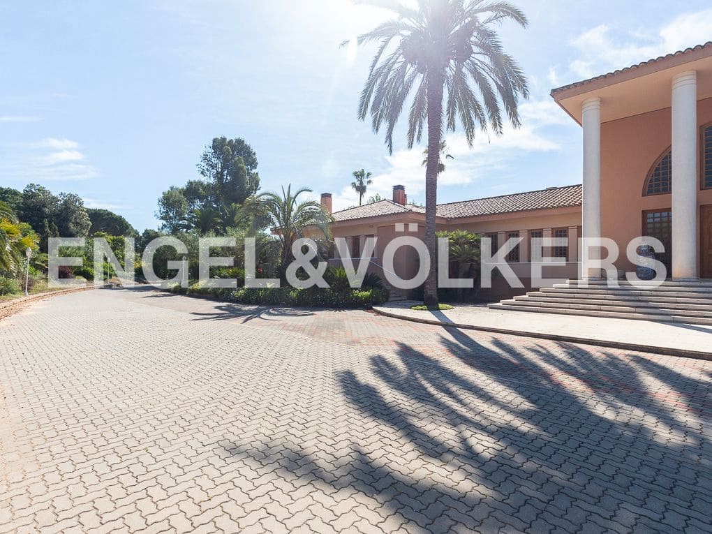 6 slaapkamer Villa te koop in Ontinyent met zwembad garage - € 1.290.000 (Ref: 8239378)
