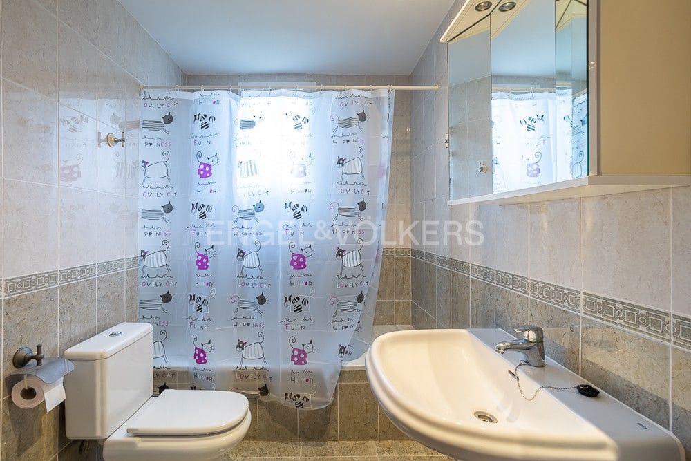 4 bedroom Villa for sale in Oliva with pool garage - € 380,000 (Ref: 8239410)