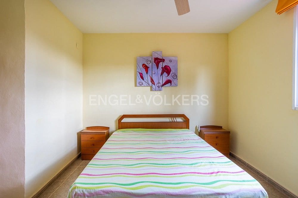 4 bedroom Villa for sale in Oliva with pool garage - € 380,000 (Ref: 8239410)