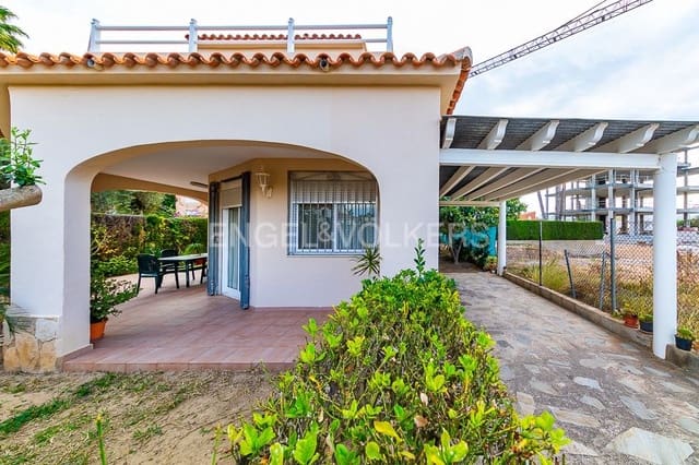 4 soveværelse Villa til salg i Oliva Nova, Oliva med swimmingpool garage - € 380.000 (Ref: 8239410)