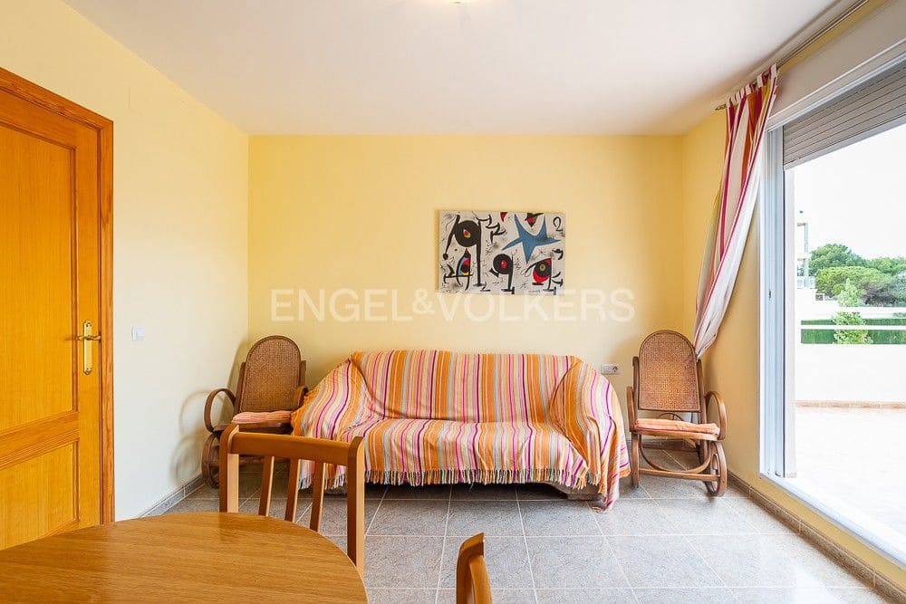 4 bedroom Villa for sale in Oliva with pool garage - € 380,000 (Ref: 8239410)