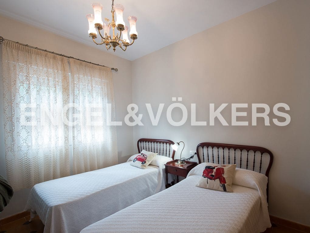 7 sypialnia Willa na sprzedaż w Naquera z basenem garażem - 1 500 000 € (Ref: 8239417)