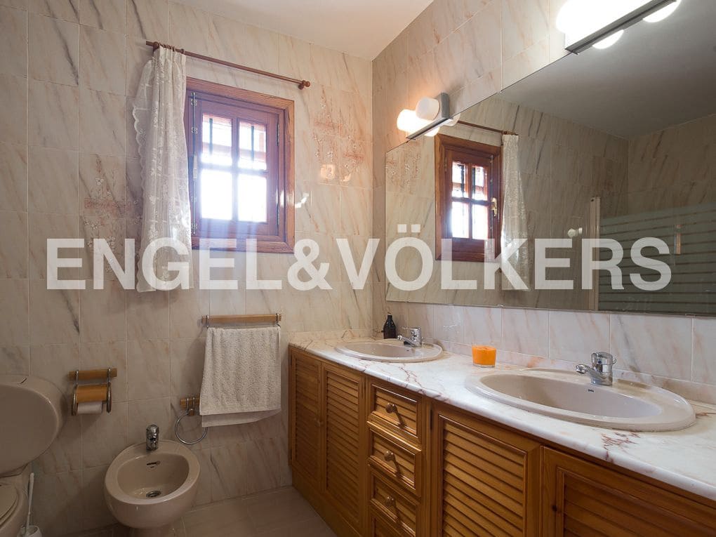 7 sypialnia Willa na sprzedaż w Naquera z basenem garażem - 1 500 000 € (Ref: 8239417)