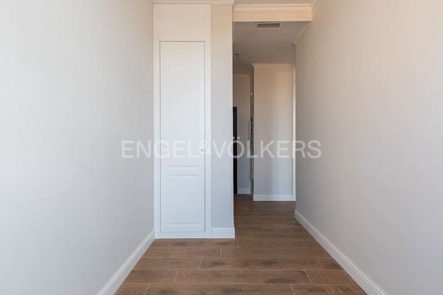 3 bedroom Penthouse for sale in El Mercat, Valencia city - € 795,000 (Ref: 8239430)