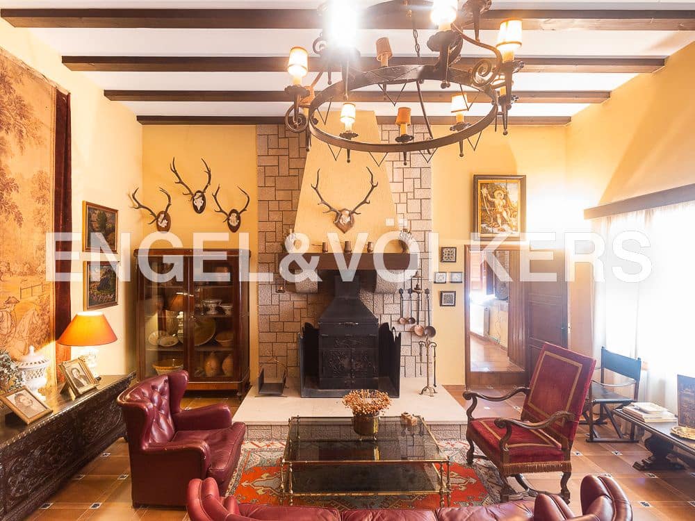 10 camera da letto Finca/Casa di Campagna in vendita in Requena con piscina - 1.800.000 € (Rif: 8239434)