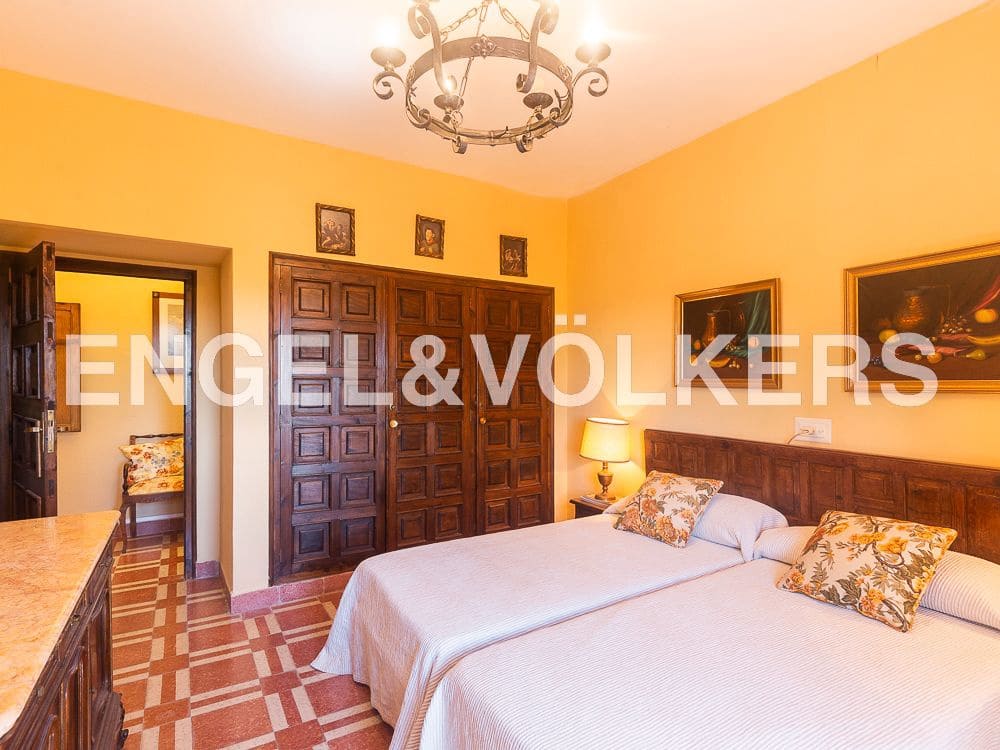 10 camera da letto Finca/Casa di Campagna in vendita in Requena con piscina - 1.800.000 € (Rif: 8239434)