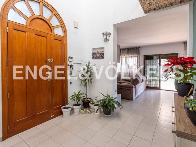 4 bedroom Villa for sale in Almassora / Almazora - € 350,000 (Ref: 8239445)