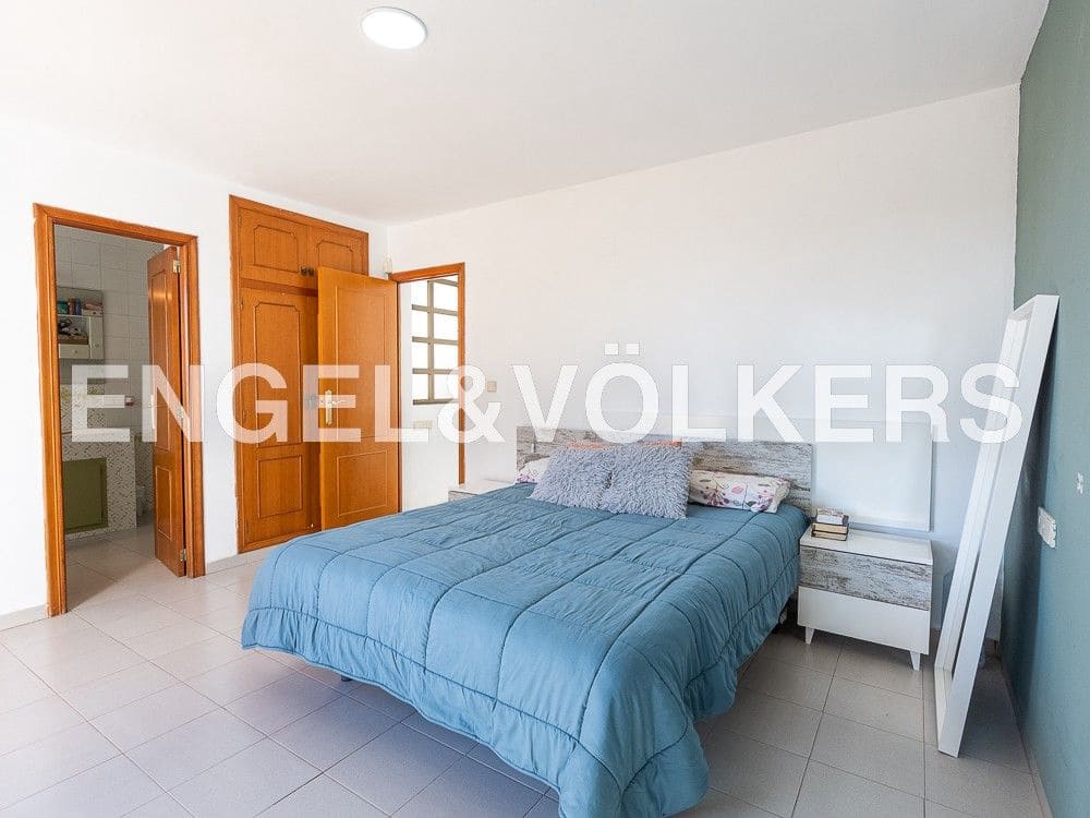 4 bedroom Villa for sale in Almassora / Almazora - € 350,000 (Ref: 8239445)