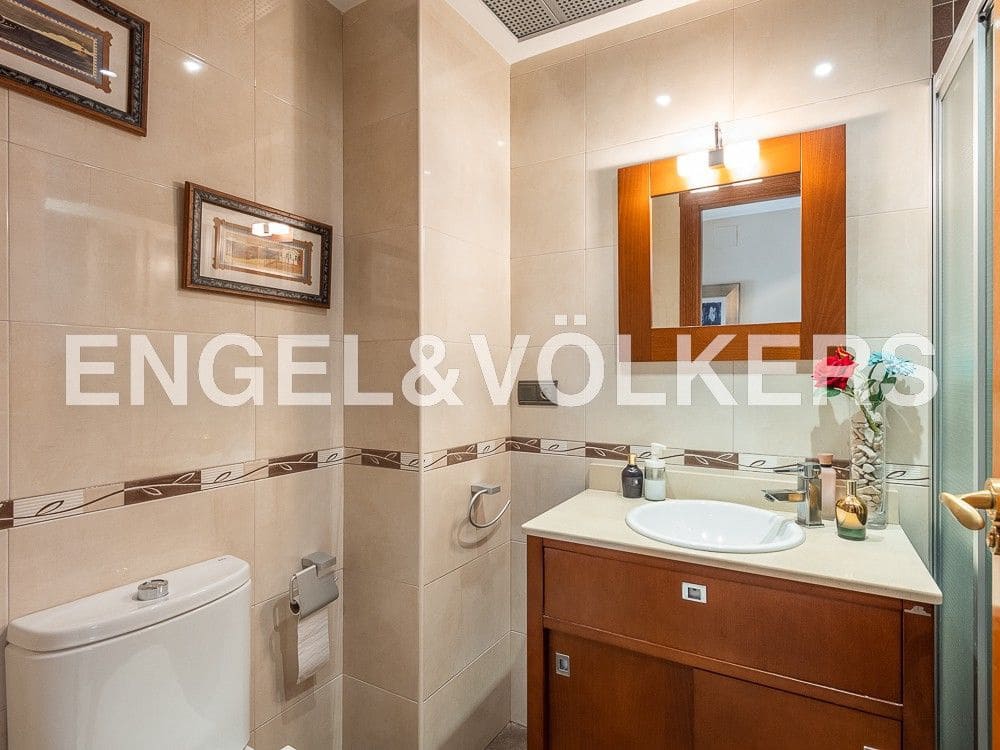 5 bedroom Townhouse for sale in La Vall d'Uixo with garage - € 380,000 (Ref: 8239470)