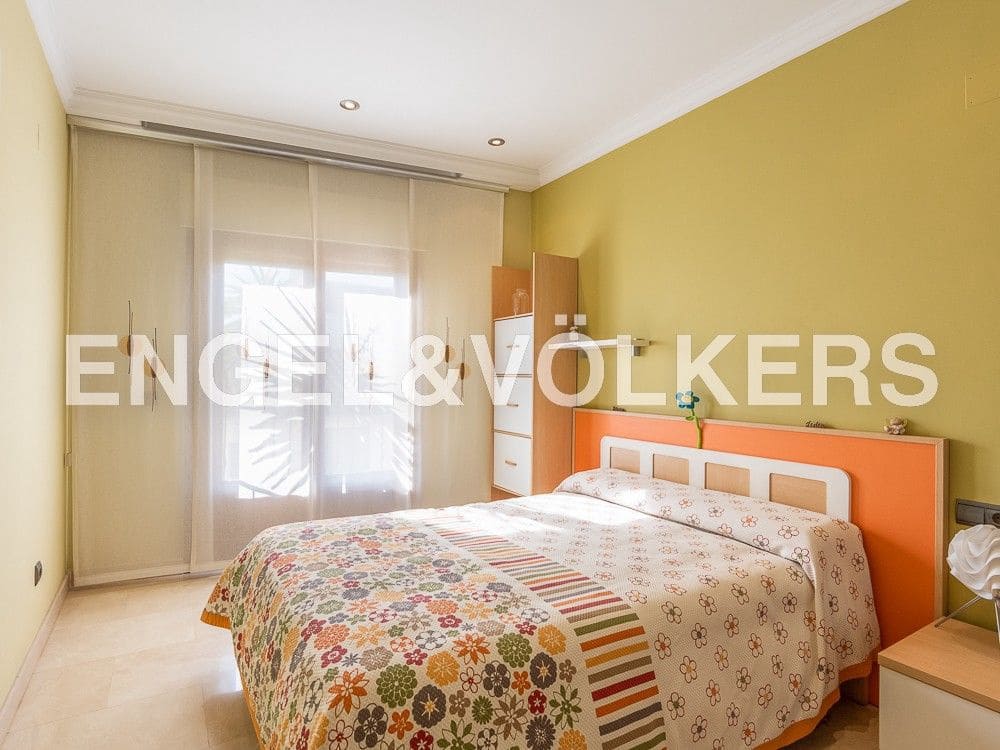 5 bedroom Townhouse for sale in La Vall d'Uixo with garage - € 380,000 (Ref: 8239470)
