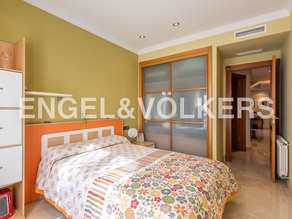 5 bedroom Townhouse for sale in La Vall d'Uixo with garage - € 380,000 (Ref: 8239470)