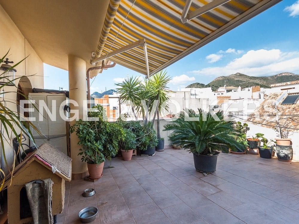 5 bedroom Townhouse for sale in La Vall d'Uixo with garage - € 380,000 (Ref: 8239470)