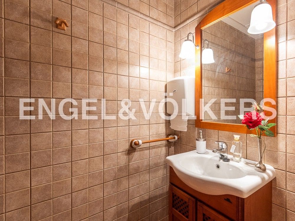 5 bedroom Townhouse for sale in La Vall d'Uixo with garage - € 380,000 (Ref: 8239470)