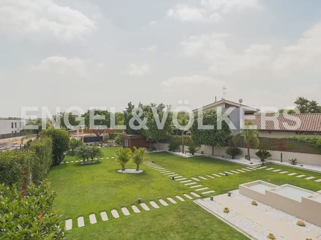5 soverom Villa til salgs i Bétera med svømmebasseng garasje - € 4 620 000 (Ref: 8239475)