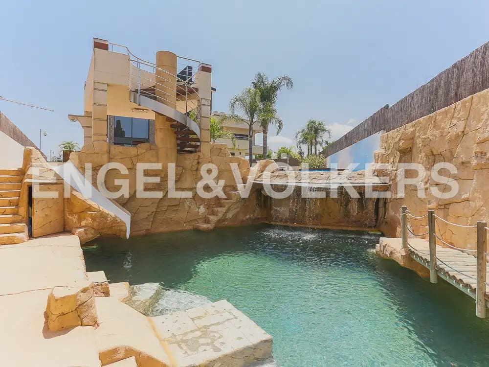 5 soverom Villa til salgs i Betera med svømmebasseng garasje - € 4 620 000 (Ref: 8239475)