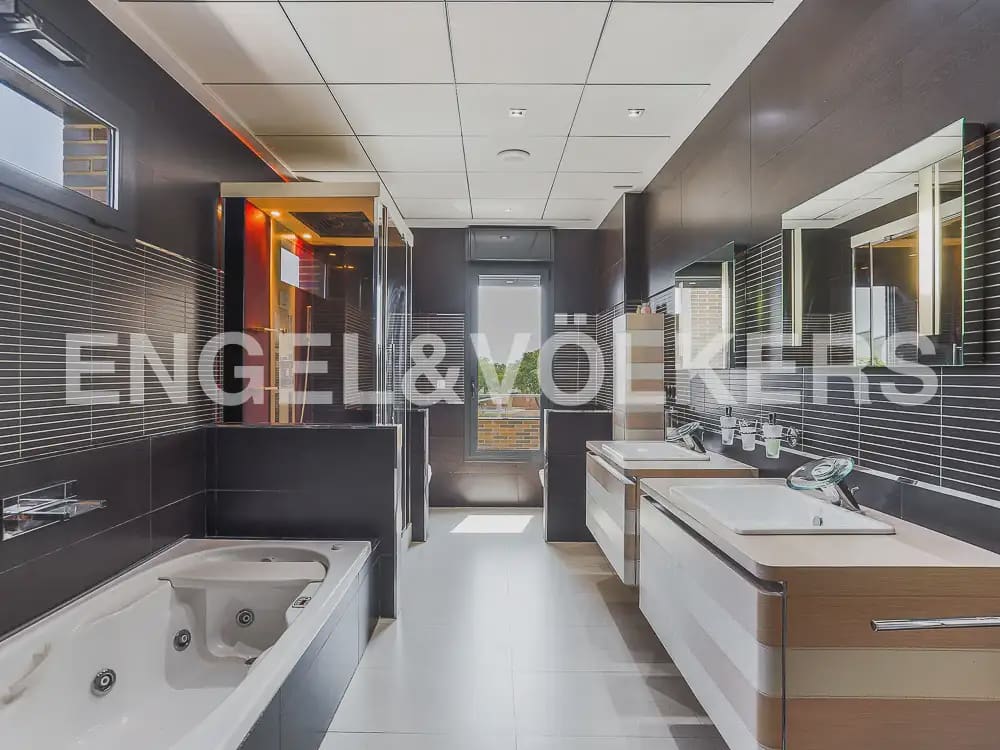 5 soverom Villa til salgs i Betera med svømmebasseng garasje - € 4 620 000 (Ref: 8239475)
