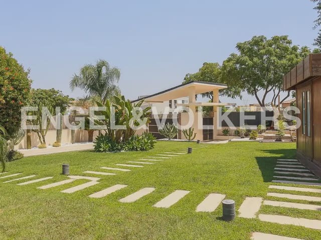 5 soverom Villa til salgs i Bétera med svømmebasseng garasje - € 4 620 000 (Ref: 8239475)
