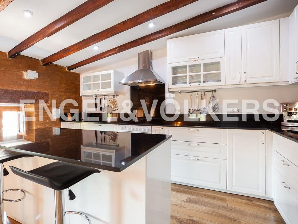 Appartement de 2 chambres à louer à Valence ville - 2 000 € (Ref: 8239505)