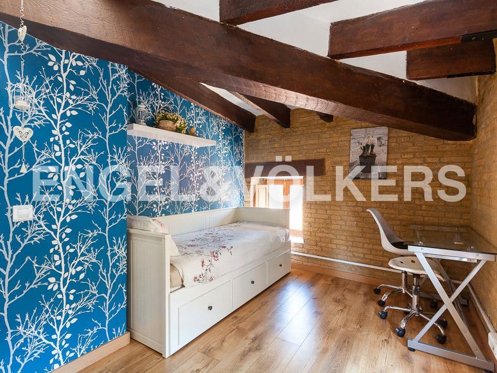 Appartement de 2 chambres à louer à Valence ville - 2 000 € (Ref: 8239505)