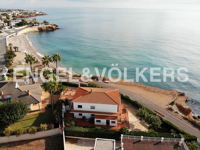 5 bedroom Villa for sale in Vinaròs with garage - € 630,000 (Ref: 8239519)