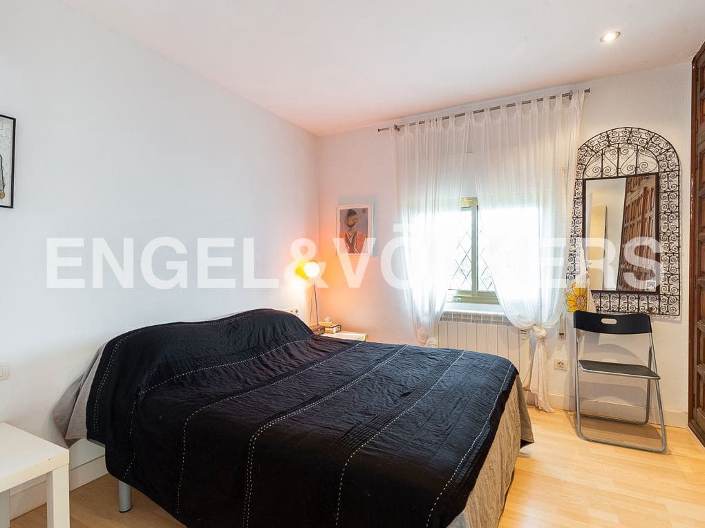 5 bedroom Villa for sale in Vinaros with garage - € 630,000 (Ref: 8239519)